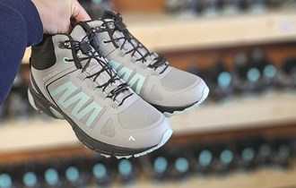Tursko- goretex. Str. 37-45.